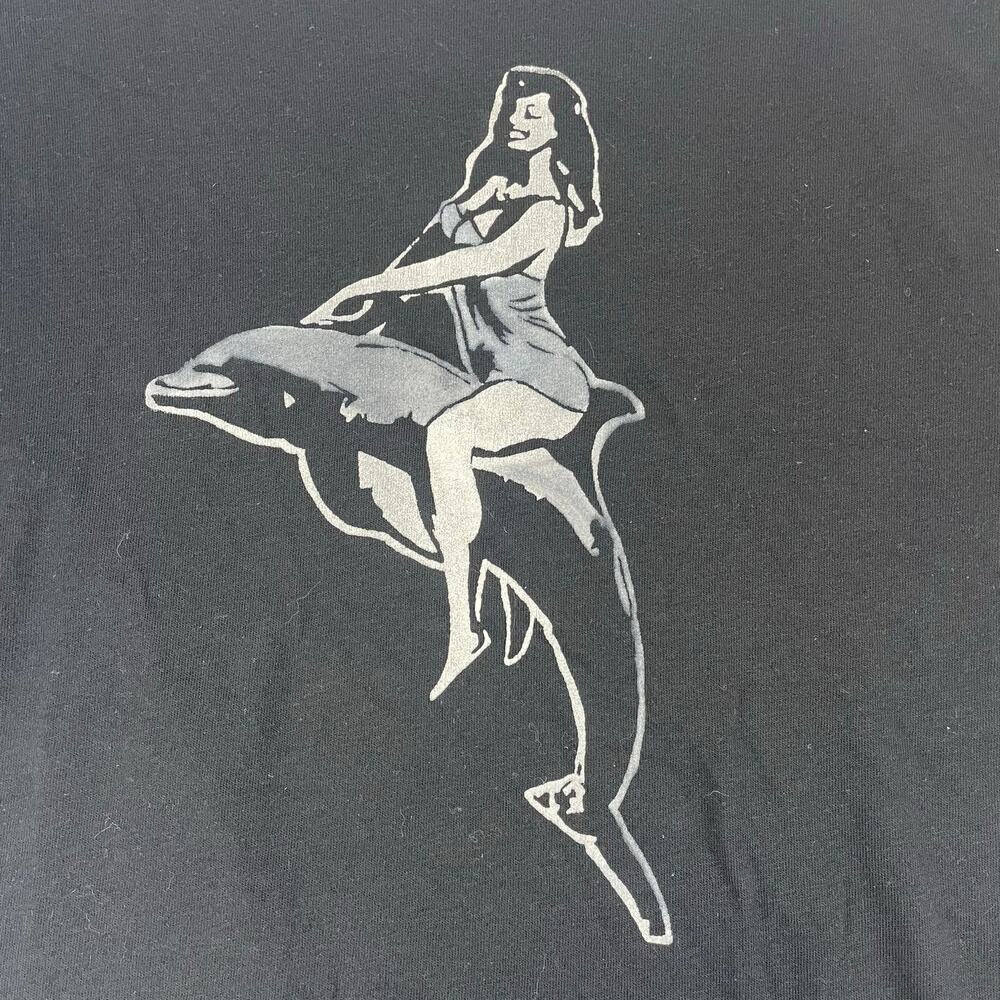Alternative Black Premium Pinup Dolphin Single Stitch Graphic T-Shirt XL Men's - Picture 2 of 6